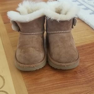 UGG brown short boots with flower sz 8